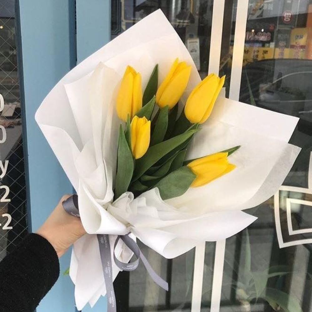 Ramo 5 tulipanes amarillos